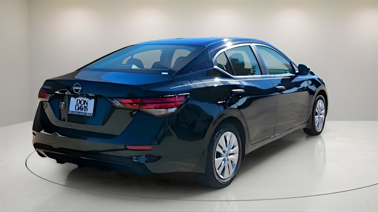 Vehicle image 34 of 38