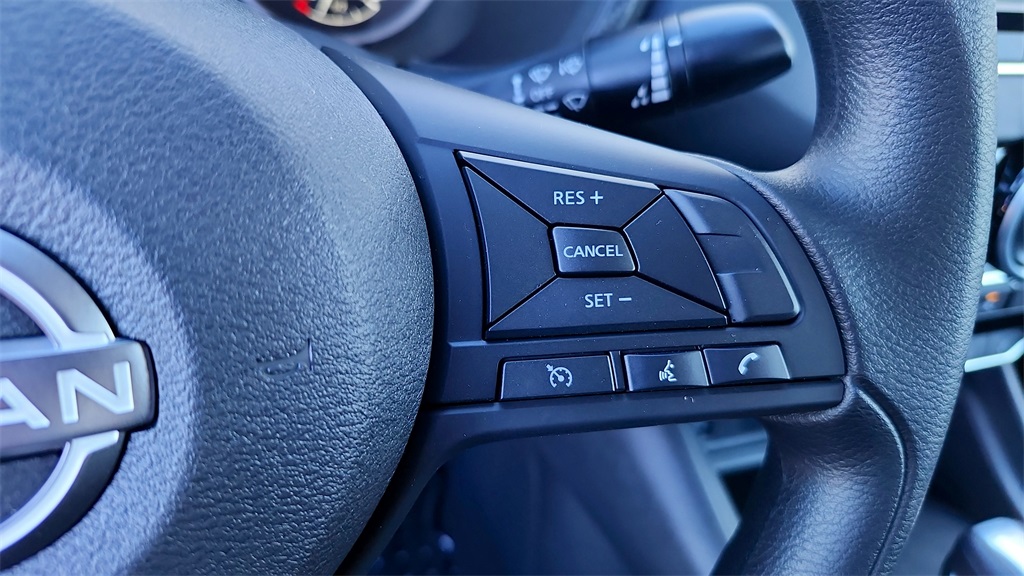Vehicle image 23 of 38