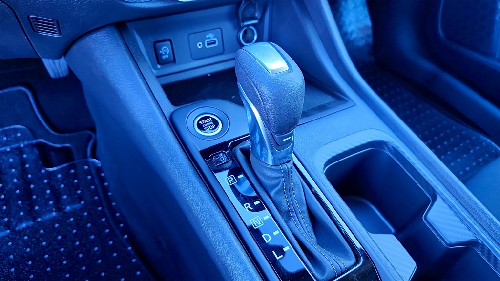 Vehicle image 20 of 38