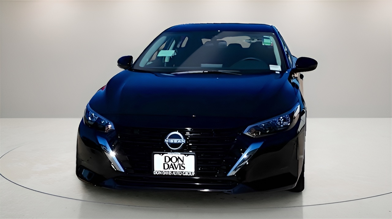 Vehicle image 32 of 38