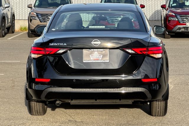 Vehicle image 16 of 17