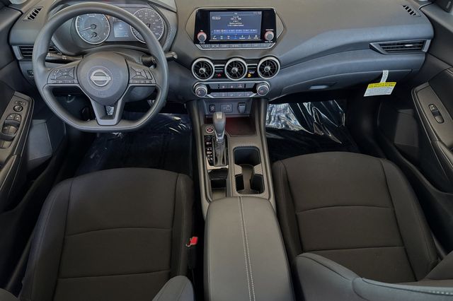 Vehicle image 10 of 17