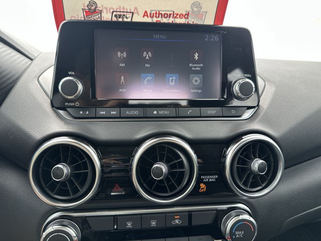 Vehicle image 21 of 35