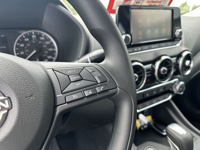 Vehicle image 32 of 35