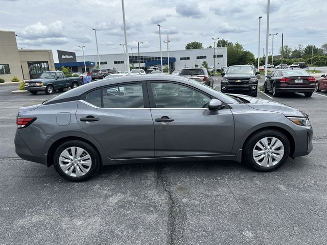 Vehicle image 7 of 35
