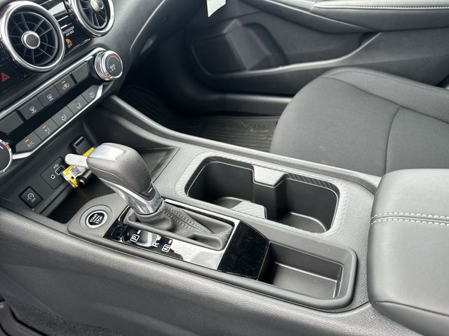Vehicle image 23 of 35