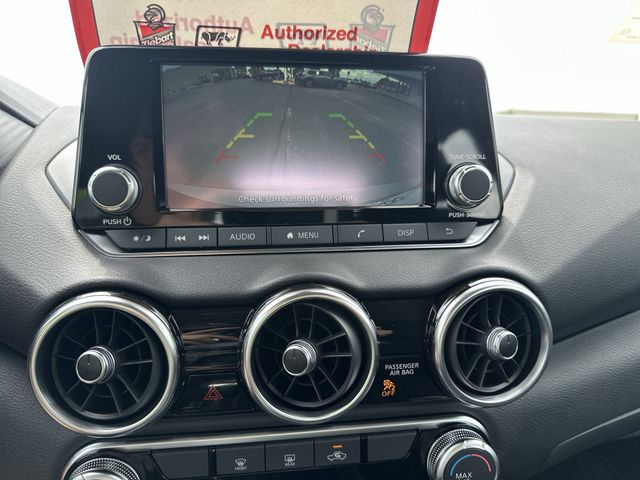 Vehicle image 22 of 35