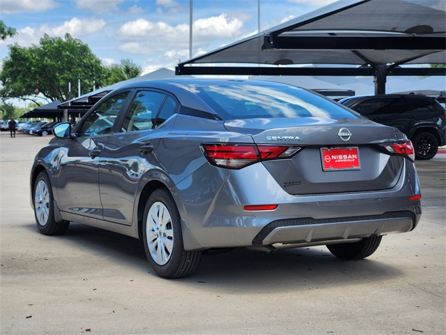 Vehicle image 4 of 22