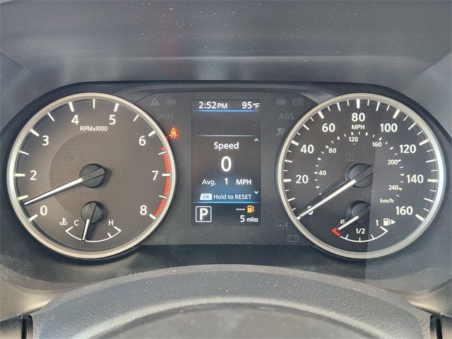 Vehicle image 13 of 22