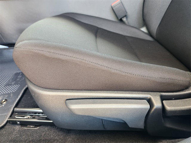 Vehicle image 18 of 22