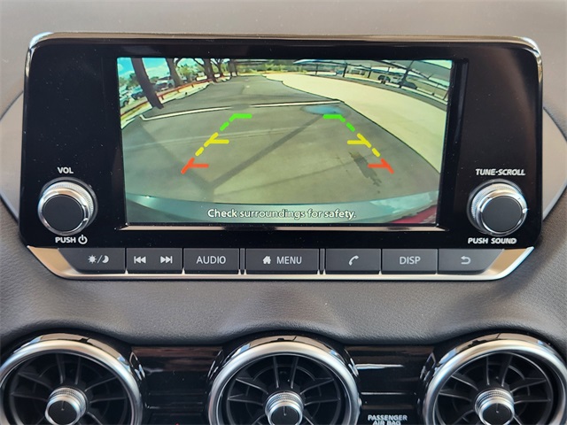 Vehicle image 14 of 22