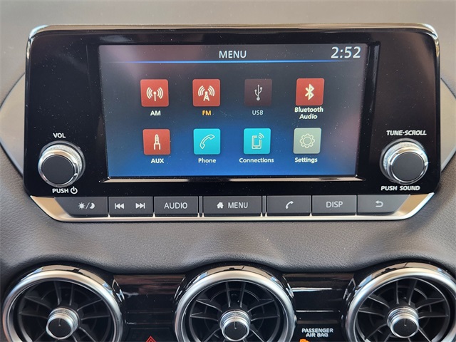 Vehicle image 15 of 22