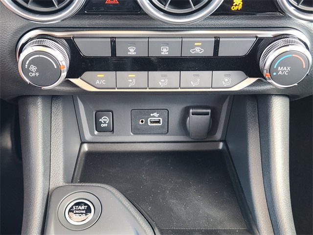 Vehicle image 21 of 22