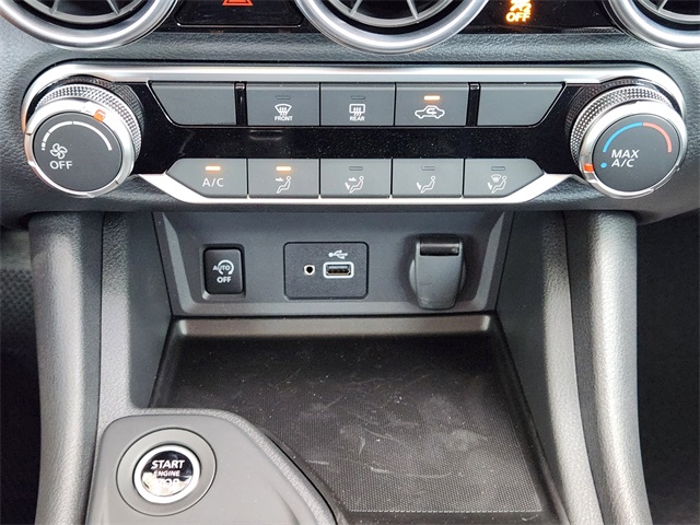 Vehicle image 19 of 22
