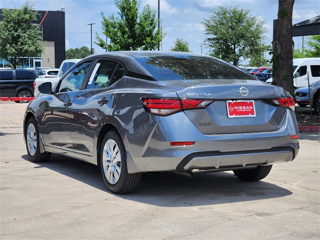 Vehicle image 4 of 22