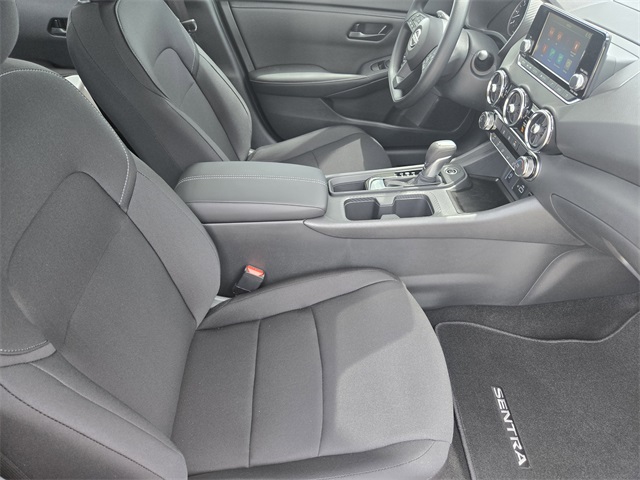 Vehicle image 9 of 21