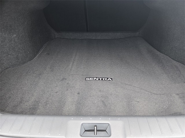 Vehicle image 8 of 21