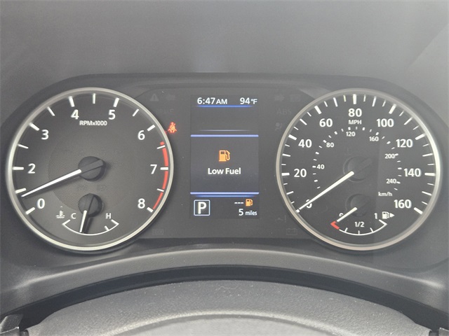 Vehicle image 13 of 21