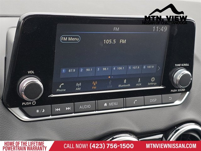 Vehicle image 14 of 17