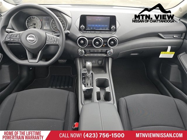 Vehicle image 7 of 17