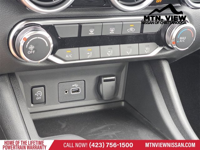 Vehicle image 16 of 17