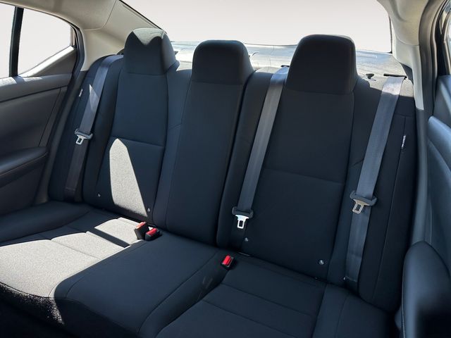 Vehicle image 11 of 20