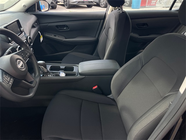 2025 Nissan Sentra S Image 14 of 23