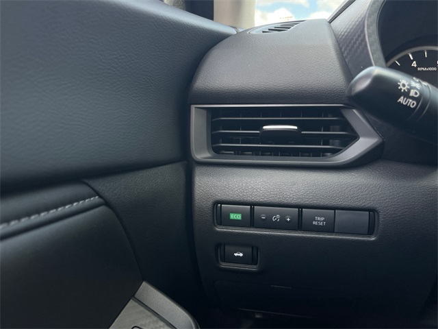 2025 Nissan Sentra S Image 22 of 23