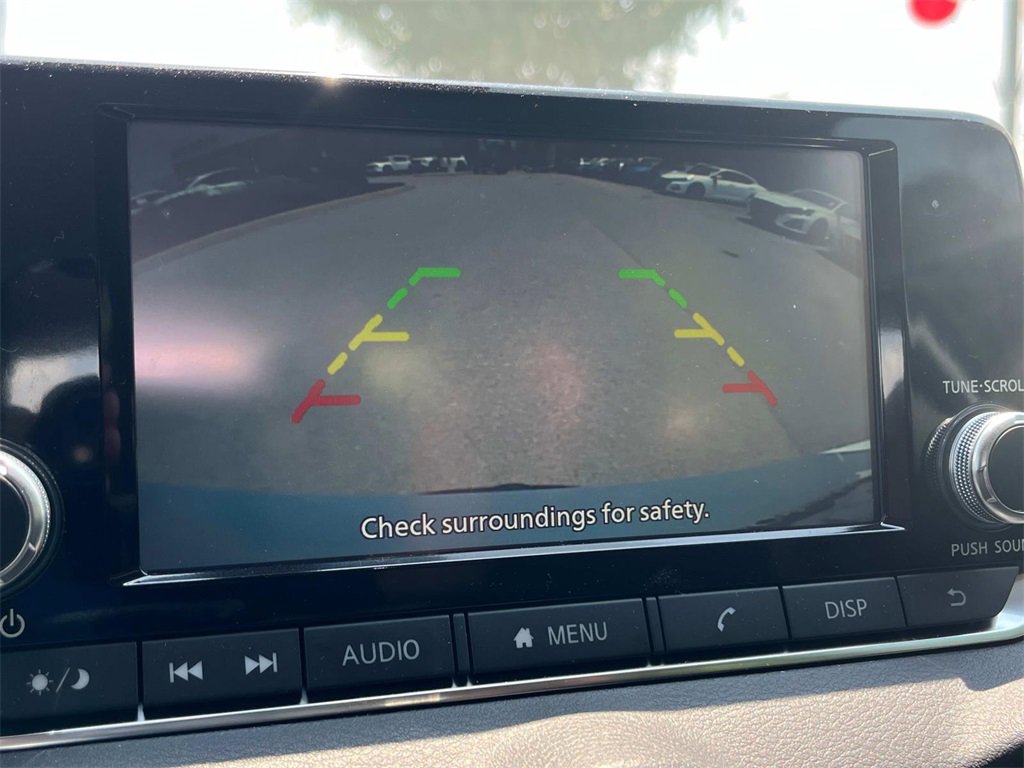 Vehicle image 26 of 41