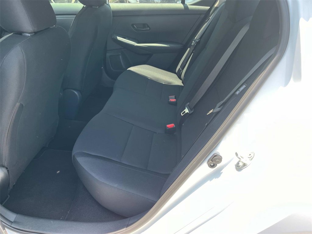 Vehicle image 15 of 41