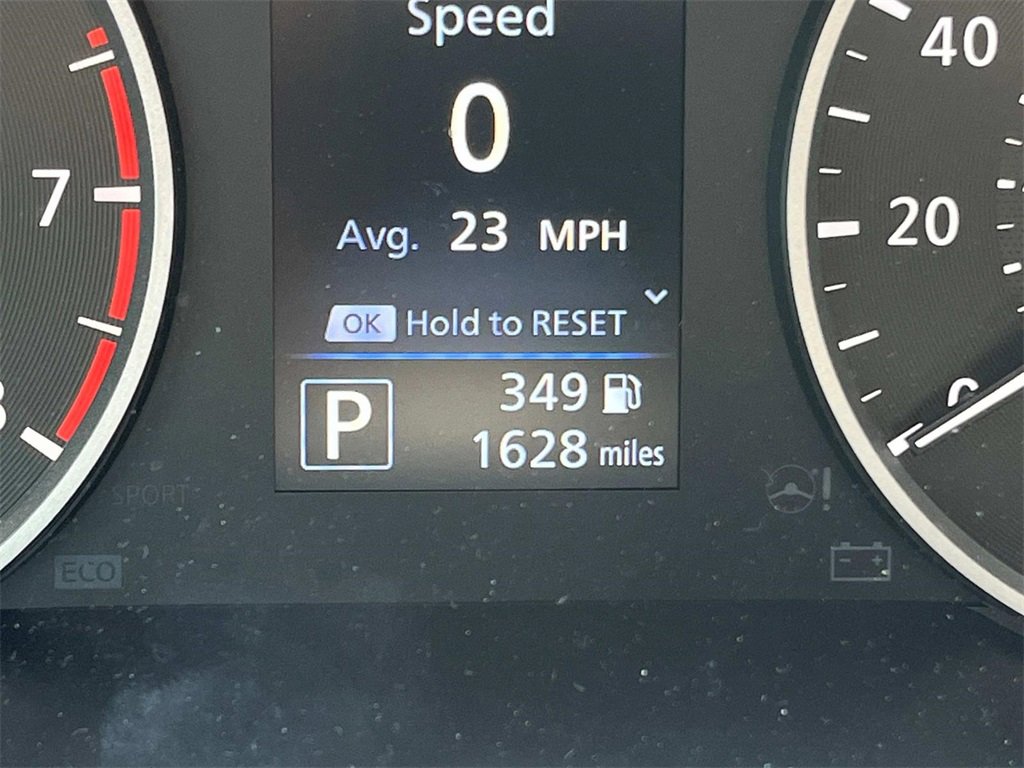 Vehicle image 33 of 41