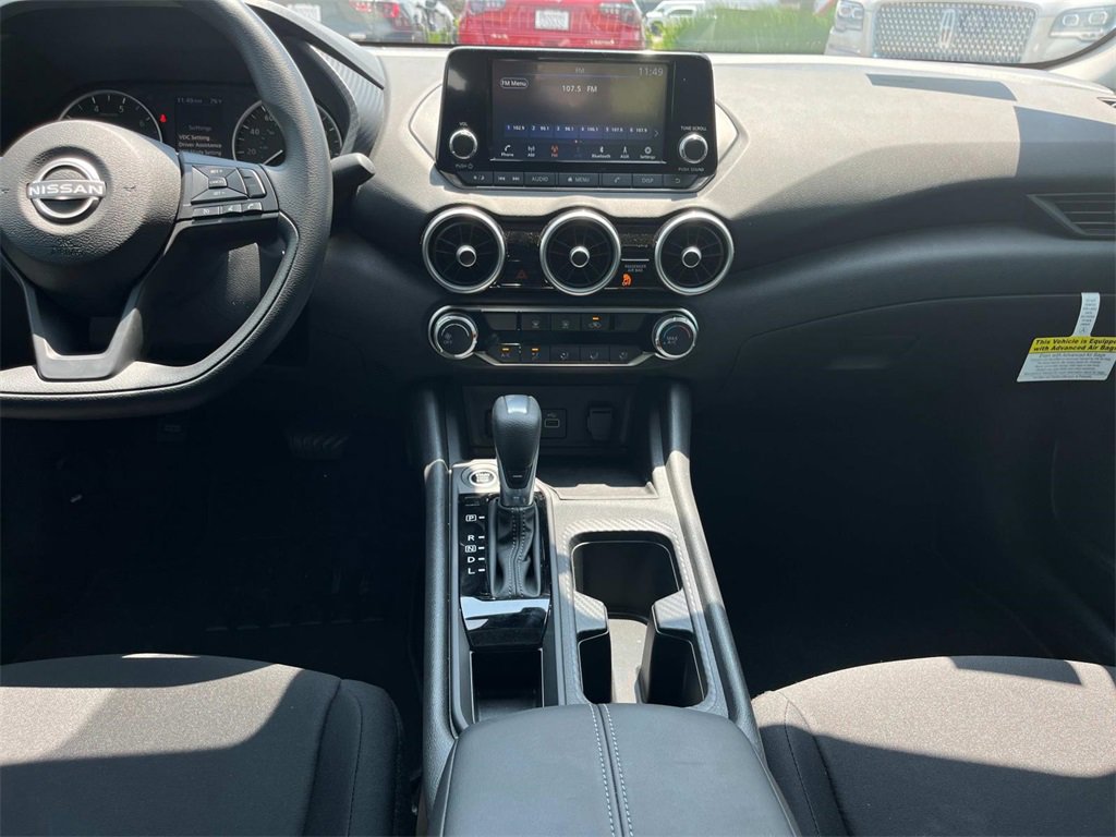 Vehicle image 14 of 41