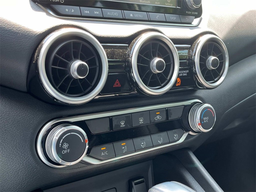Vehicle image 27 of 41