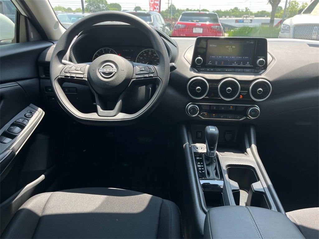 Vehicle image 12 of 41