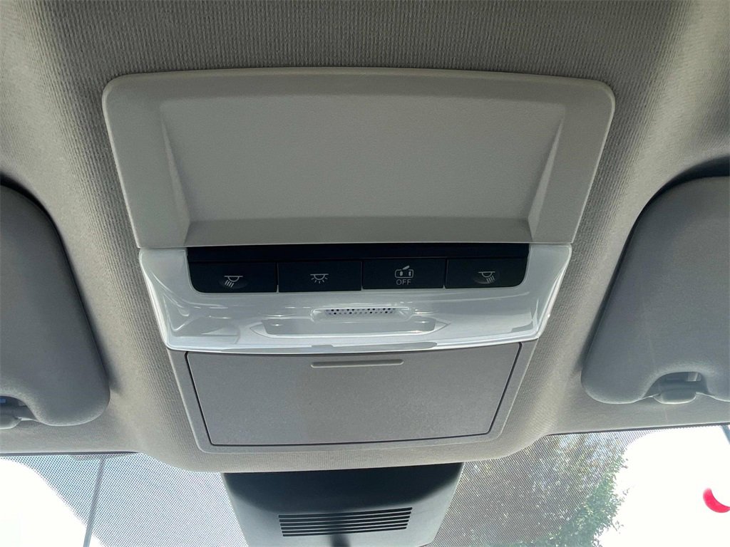 Vehicle image 31 of 41