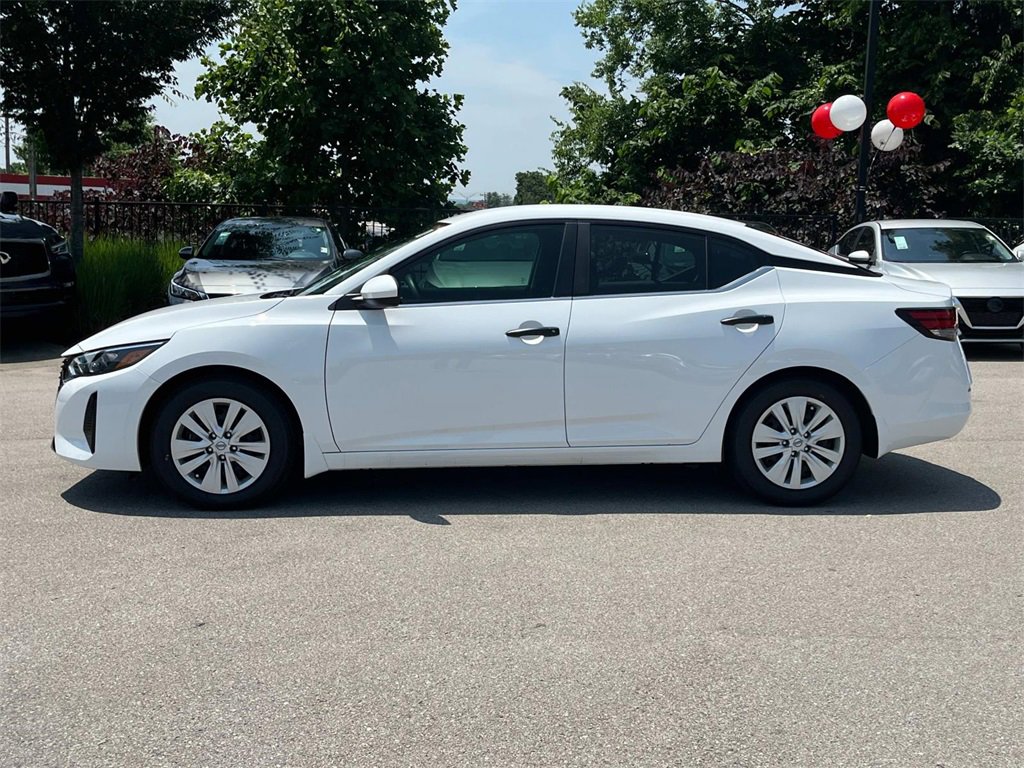 Vehicle image 8 of 41