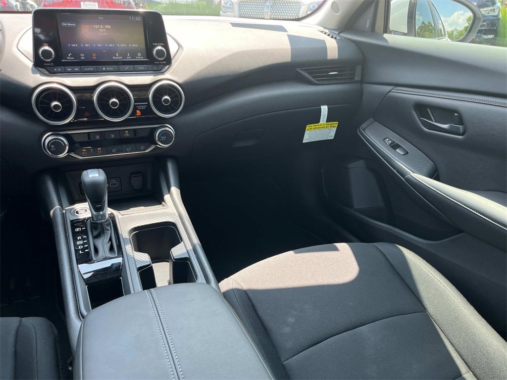 Vehicle image 13 of 41