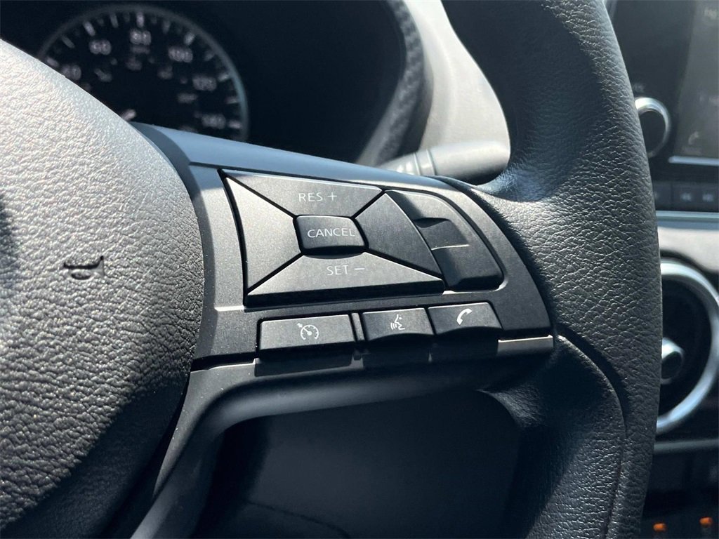 Vehicle image 25 of 41