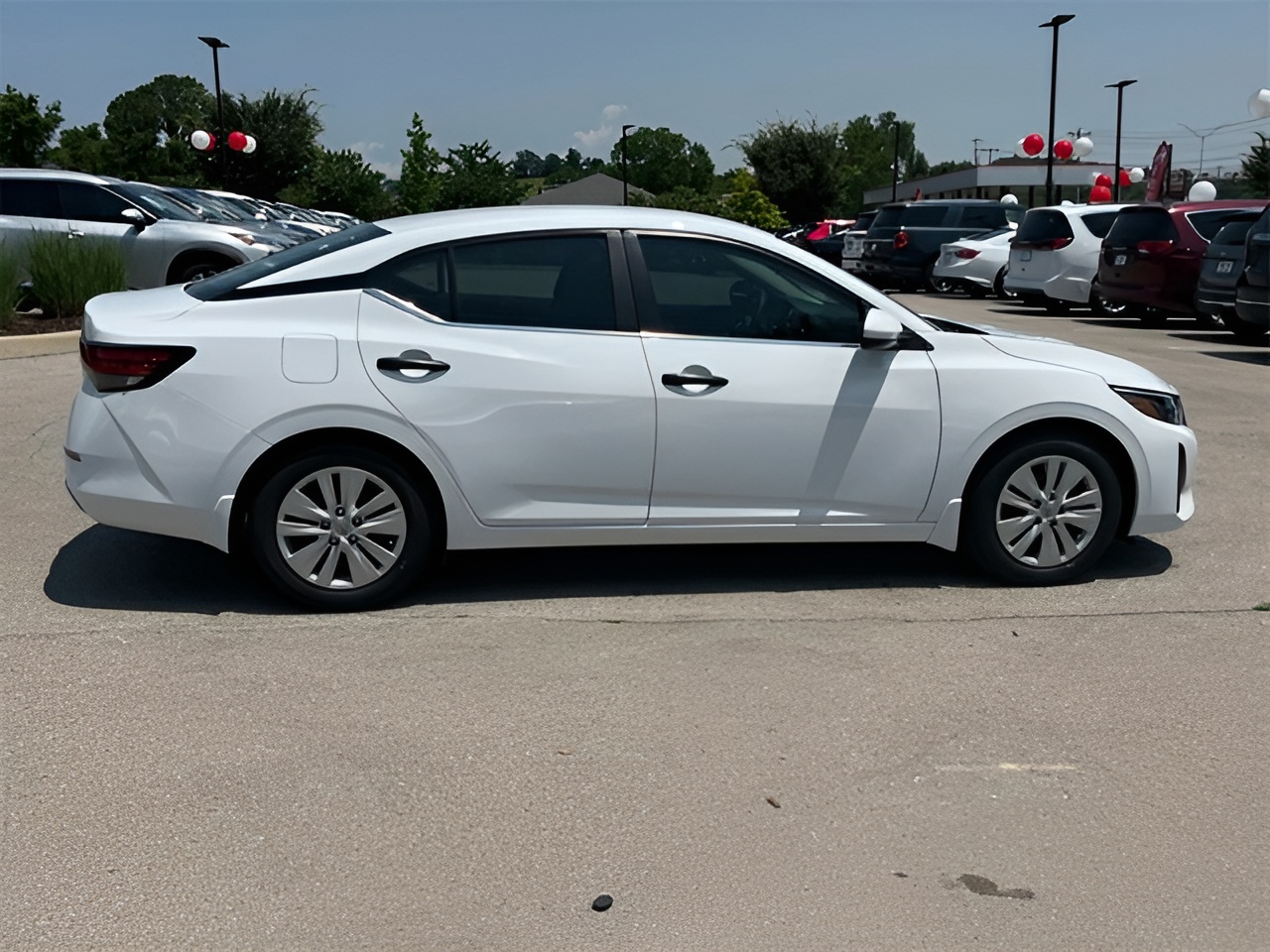Vehicle image 37 of 41