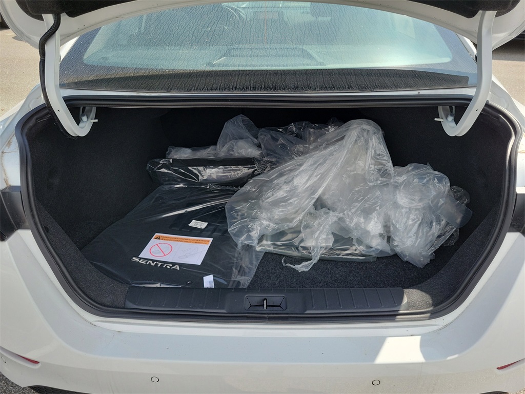 Vehicle image 5 of 11