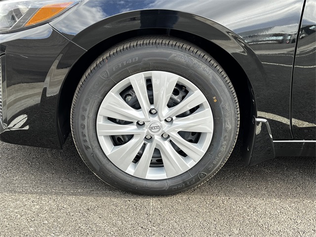 2025 Nissan Sentra S Image 27 of 28