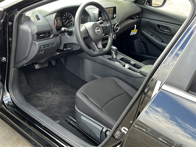 2025 Nissan Sentra S Image 11 of 28