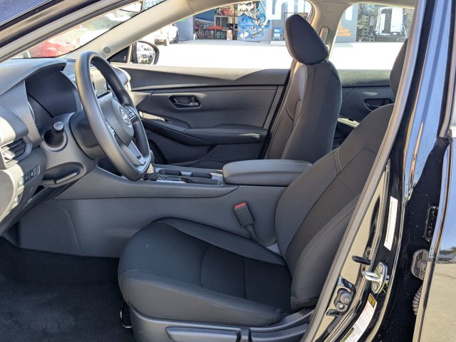 Vehicle image 10 of 22