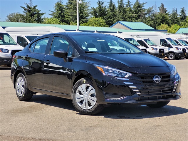 Vehicle image 2 of 10