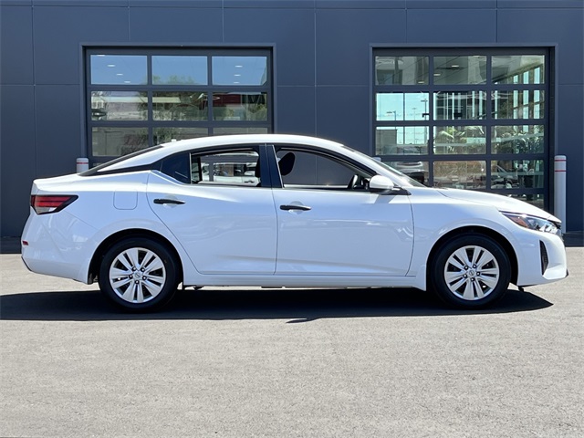 2025 Nissan Sentra S Image 4 of 28