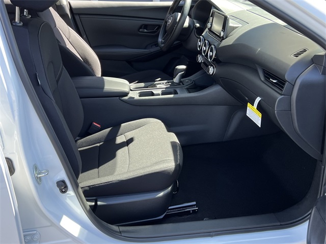 2025 Nissan Sentra S Image 13 of 28