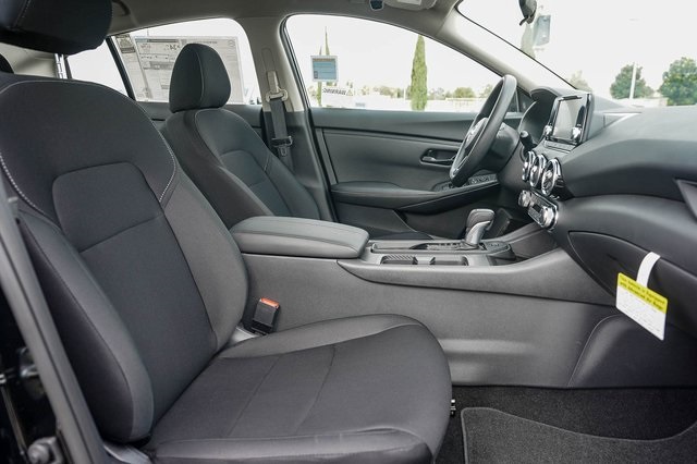 2025 Nissan Sentra S Image 12 of 30