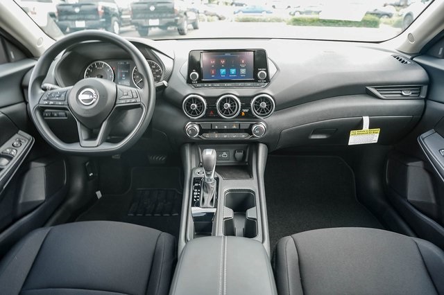 2025 Nissan Sentra S Image 15 of 30