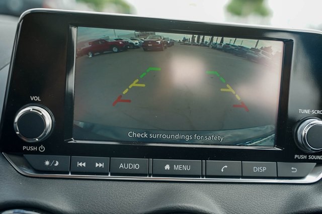 2025 Nissan Sentra S Image 17 of 30