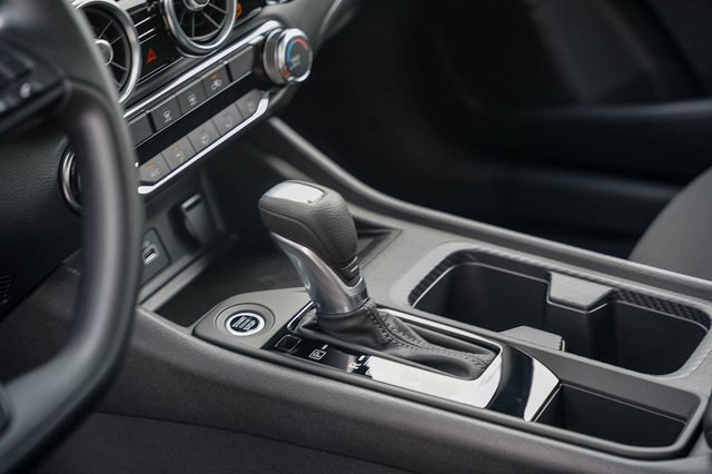 2025 Nissan Sentra S Image 21 of 30